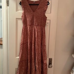BNWT!!!  Womens Old Navy Mauve with white flowers maxi dress!!